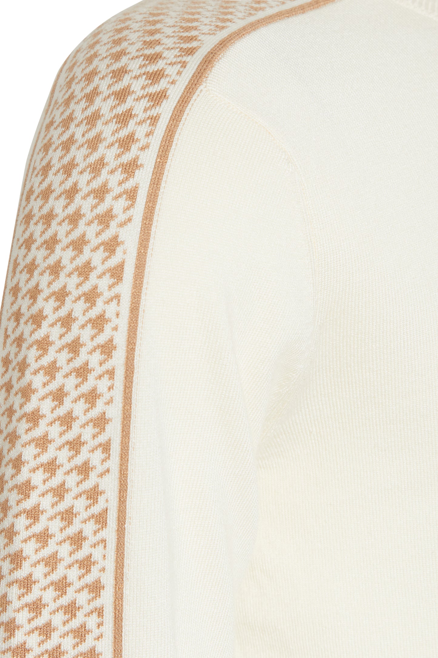 Off white crew neck knit jacquard sleeve soft