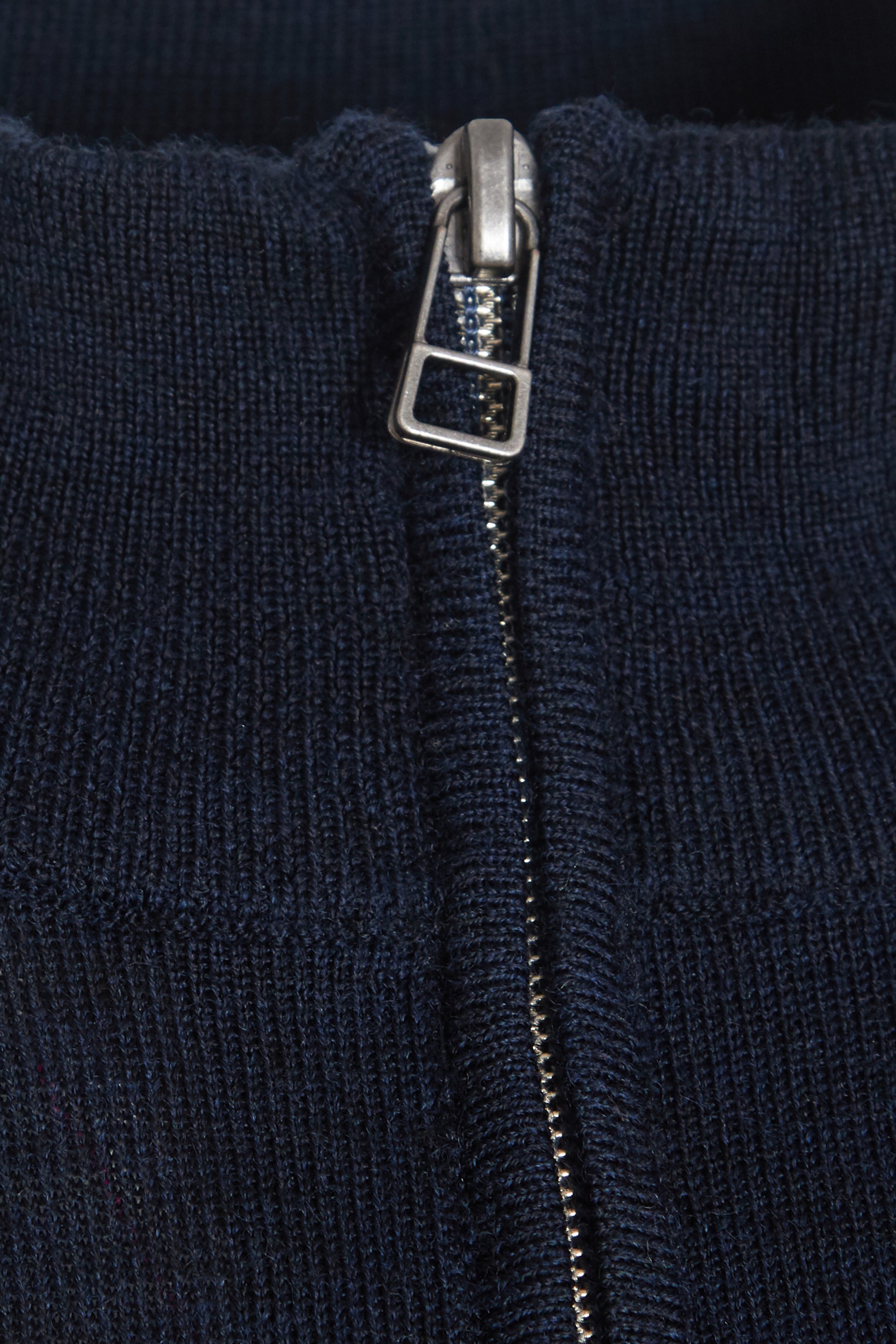 Navy 100% merino quarter zip neck
