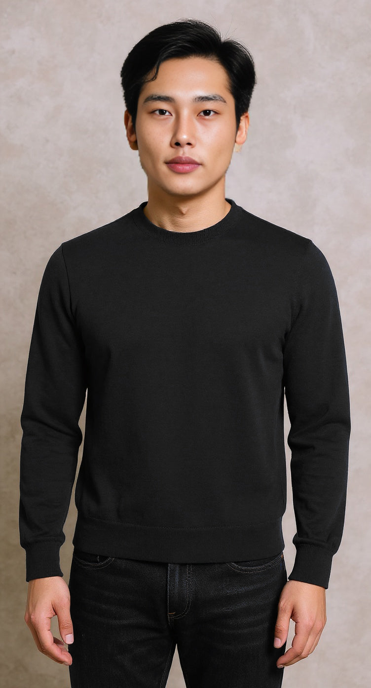Black 100% merino knitted crew neck